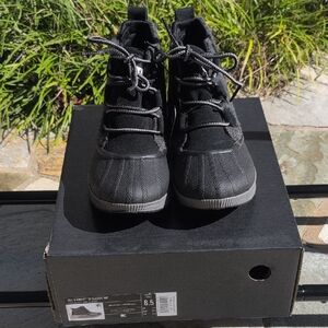 SOREL Out & About III Classic WP Boots, Black & Seasalt Gray, Size 8.5M NIB